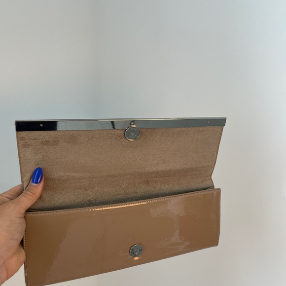 ALDO patent leather tan clutch - Picture 6 of 11